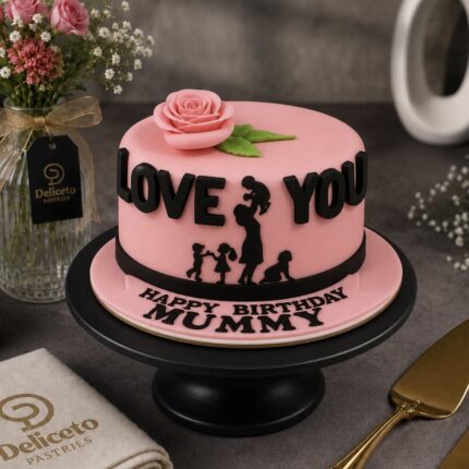 Love You MoM Themed Cake